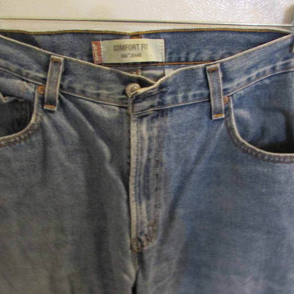 Mens Levi's Comfort Fit 560 Light Blue Jeans 34X36